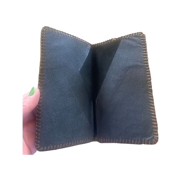 Vintage hand tooled leather notebook cover/passport holder - Picture 7 of 13